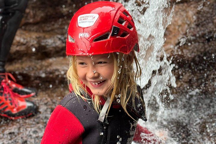 Level 1 Beginner Canyoning in Ribeira das Cales: Six Waterfalls and a 15 m Abseil (5/12)