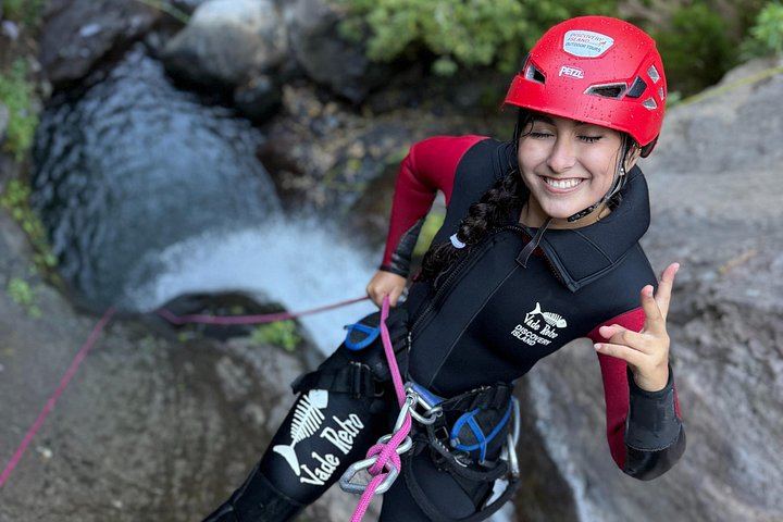 Level 2 Canyoning in Ribeiro do Cidrão: Technical Descents Through Narrow Gorges (6/12)
