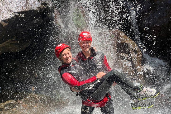 Level 2 Canyoning in Ribeiro do Cidrão: Technical Descents Through Narrow Gorges (4/12)