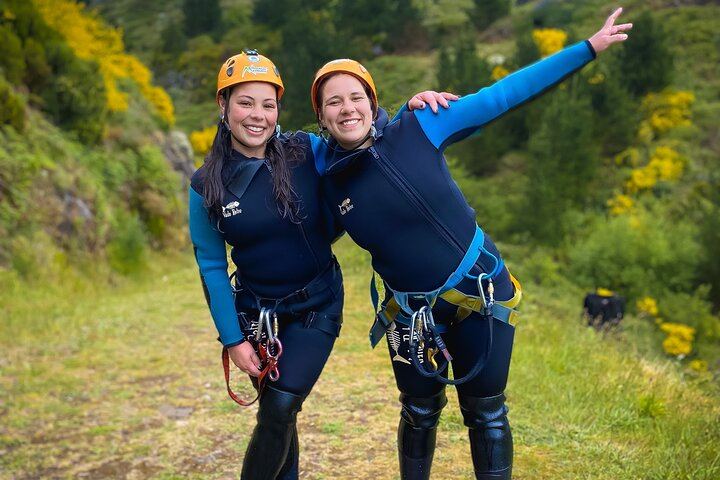 Level 1 Canyoning in Madeira for Beginners and Families, 5 Hours with Transport (10/10)