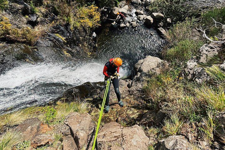 Ribeira das Cales Canyoning from Chão da Lagoa: Five Rappels, Laurissilva Hike (5/8)