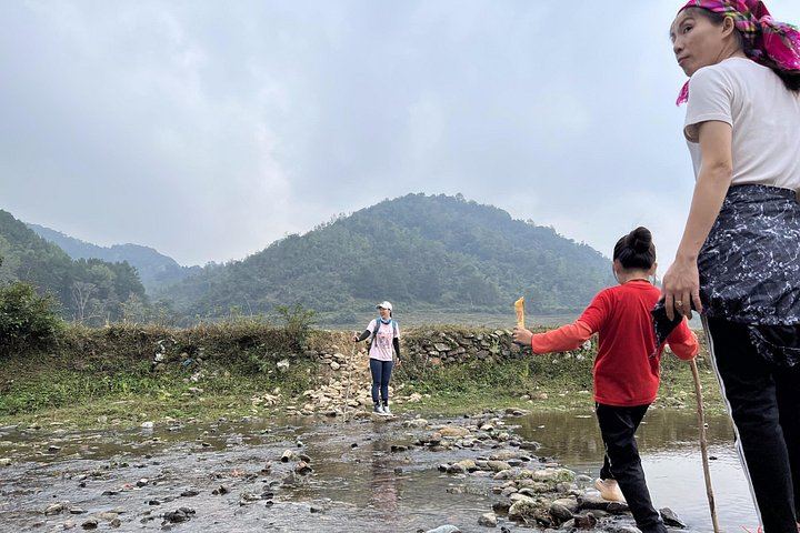 Cao Bang Easy Trekking 2 Days 1 Night ET1: Border Belt Route, Tiger Cave and Ban Gioc (7/12)