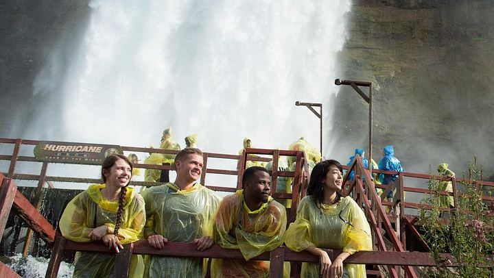 Niagara Falls USA Gray Line Tour from Red Coach Inn: Boat and Cave of the Winds (3/12)