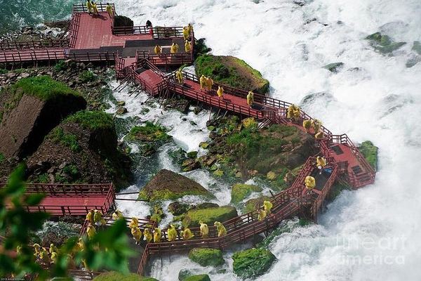 Niagara Falls USA Gray Line Tour from Red Coach Inn: Boat and Cave of the Winds