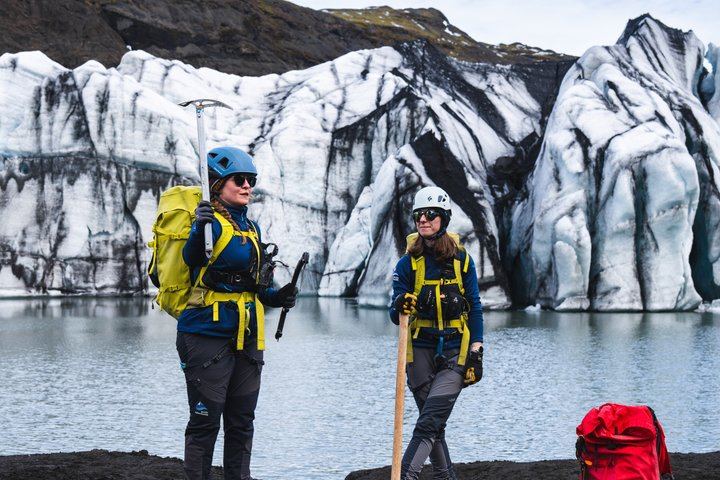 13.5-Hour South Coast Tour with 1.5-Hour Beginner Glacier Hike, Small Group (10/12)