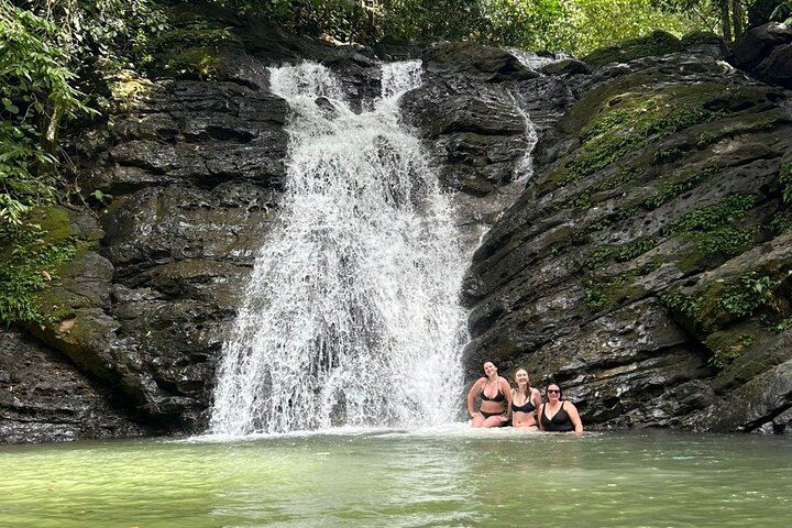 Dominicalito and Uvita Waterfalls Trip with Rocky Beach and Whale's Tail Sunset Lookout (7/12)