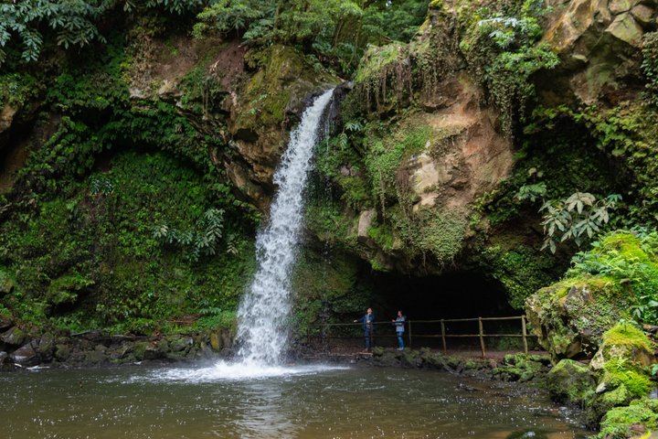 Sao Miguel Waterfalls Day Tour by Electric Van, Max 8 Guests, Picnic Lunch (7/12)