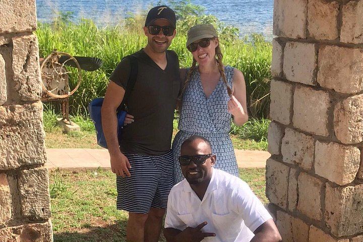 Private Customized Montego Bay Day Trip to Blue Hole and Secret Falls, Fees Included (10/12)