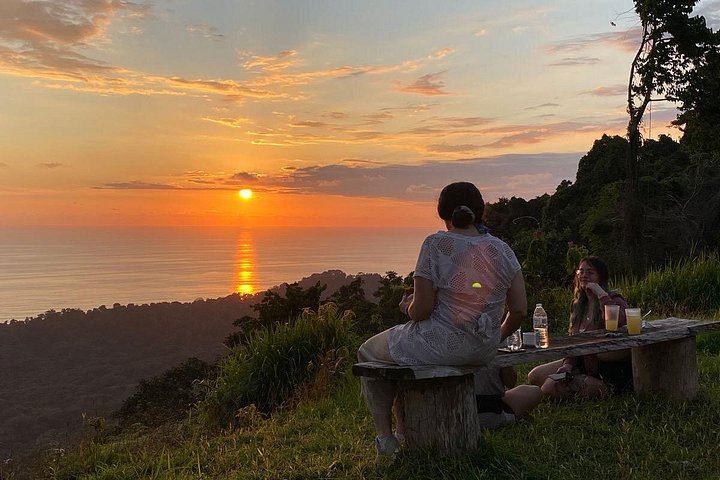 Private Hacienda Ebano Waterfalls Tour with Big Mango Lookout and Short or Medium Hike (12/12)