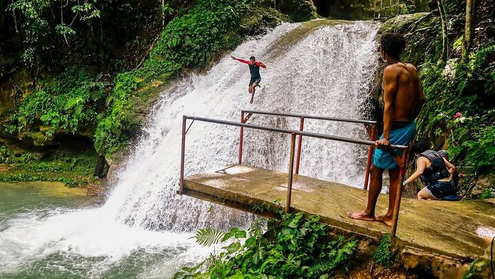 Half-Day Blue Hole and River Rafting Trip from Ocho Rios in an Air-Conditioned Minivan (1/7)