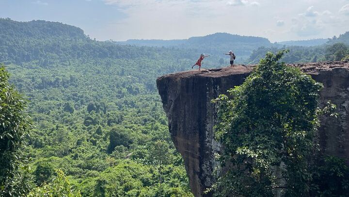 Phnom Kulen Waterfall and Banteay Srei Temple Day Tour, Angkor Pass Not Included (2/12)