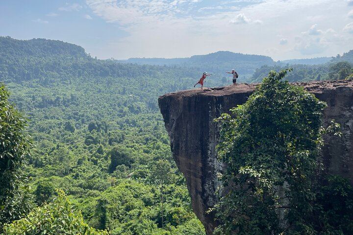 Phnom Kulen Waterfall and Banteay Srei Temple Day Tour, Angkor Pass Not Included (2/12)