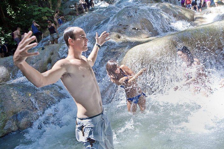 Dunn's River Falls and Luminous Lagoon Evening Tour from Montego Bay (4/12)