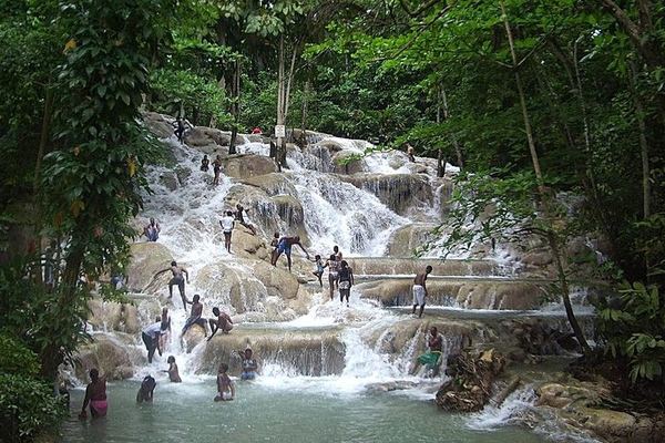 Private Dunn's River Falls Day with Shopping and Lunch Stops, Tour Jamaica Today