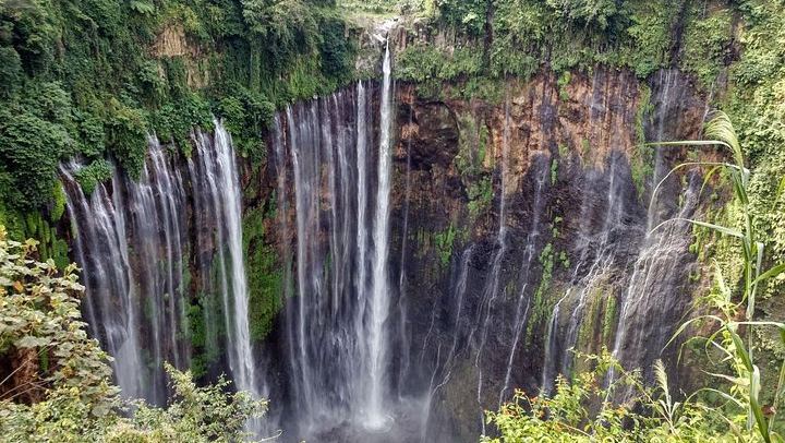Tumpak Sewu Waterfall Trek with Motorbike Shuttle and Hotel Pickup from Malang (1/3)