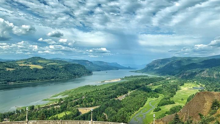 Half-Day Historic Highway Waterfalls Tour: Multnomah, Latourell, Horsetail (2/12)