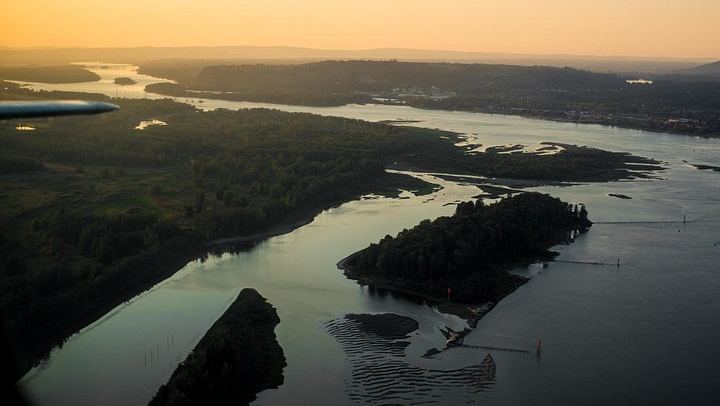 Multnomah Falls and Columbia Gorge Scenic Flight from Troutdale by Envi Adventures (4/12)