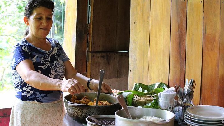 Mulguri Waterfalls Small-Group Trip near Manuel Antonio with Family Home Lunch (4/11)