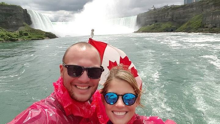Gray Line Niagara Falls Day Tour: Priority Boat Cruise, Whirlpool and Queenston Heights (1/9)