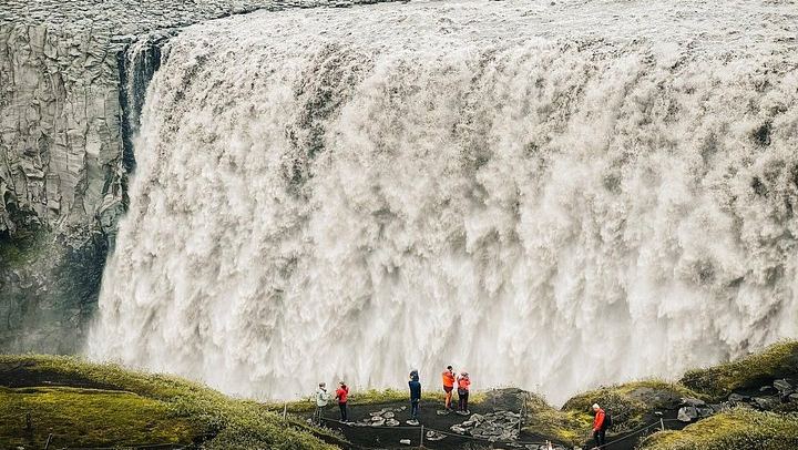 Cruise Small Group from Akureyri: Godafoss, Myvatn Craters, Hverir and Dettifoss Hike (2/12)