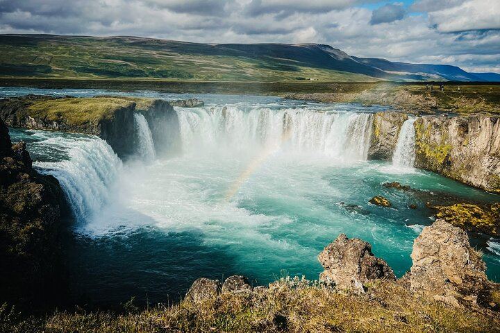 Cruise Small Group from Akureyri: Godafoss, Myvatn Craters, Hverir and Dettifoss Hike (5/12)