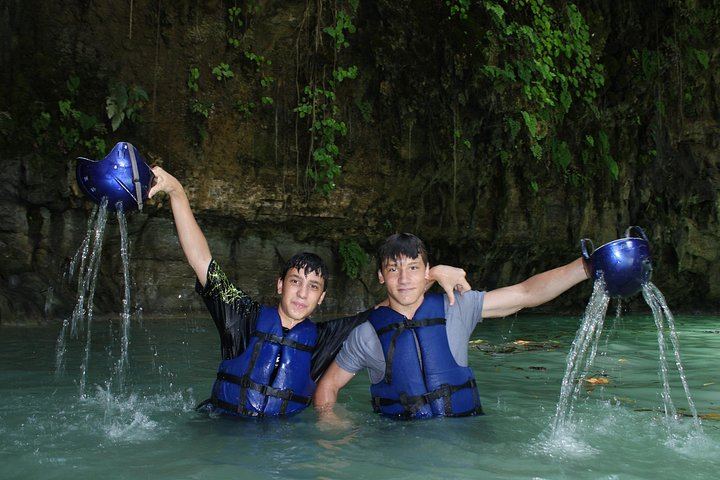 Damajagua 7 Waterfalls with Ramón's Tours, Private A/C Pickup from Amber Cove or Hotel (5/12)