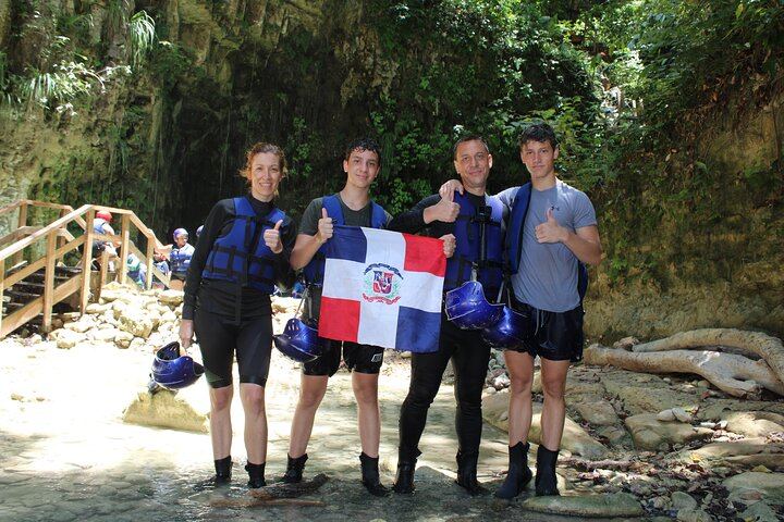 Damajagua 7 Waterfalls with Ramón's Tours, Private A/C Pickup from Amber Cove or Hotel (10/12)