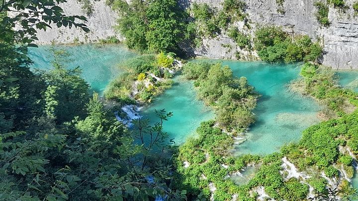 Plitvice Lakes Small-Group Day Tour from Zadar with Admission and Licensed Guide (1/5)