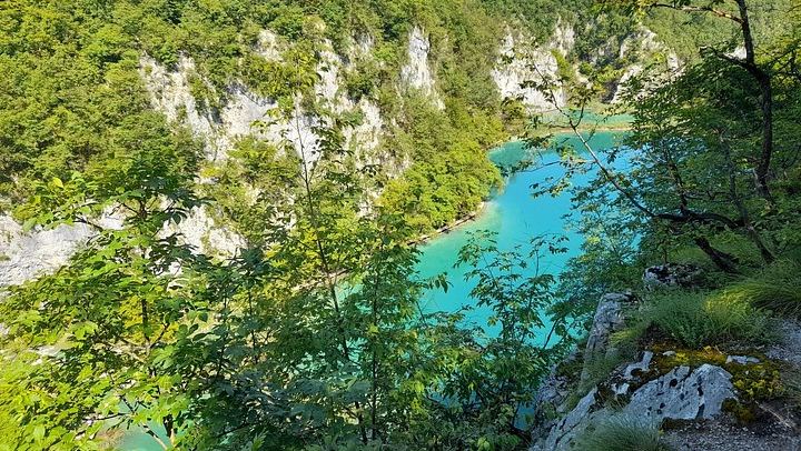 Plitvice Lakes Small-Group Day Tour from Zadar with Admission and Licensed Guide (2/5)