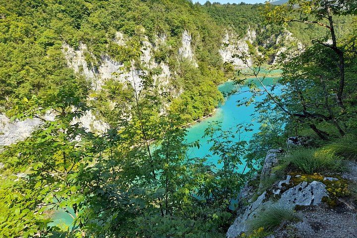 Plitvice Lakes Small-Group Day Tour from Zadar with Admission and Licensed Guide (2/5)