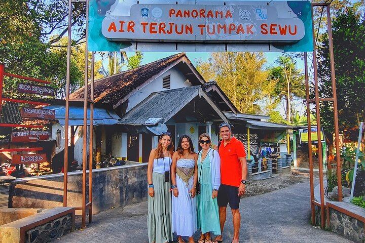 Tumpak Sewu Waterfall and Tetes Cave Day Tour from Surabaya, Private Car and Guide (4/5)
