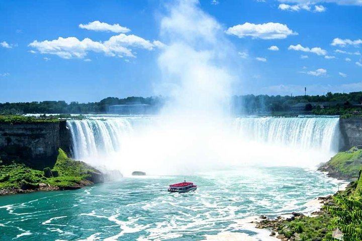 Nine-Hour Niagara Falls Trip from Toronto with Skip-the-Line Cruise and Welland Canal (10/12)