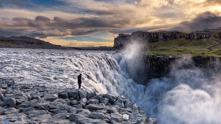 Diamond Circle from Akureyri: Godafoss, Dettifoss, Asbyrgi and Husavik with Lunch Pack (1/9)