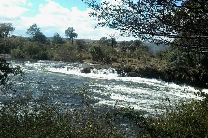 Livingstone and Victoria Falls Combo, Zambia and Zimbabwe Sides with Museum Visit (5/12)