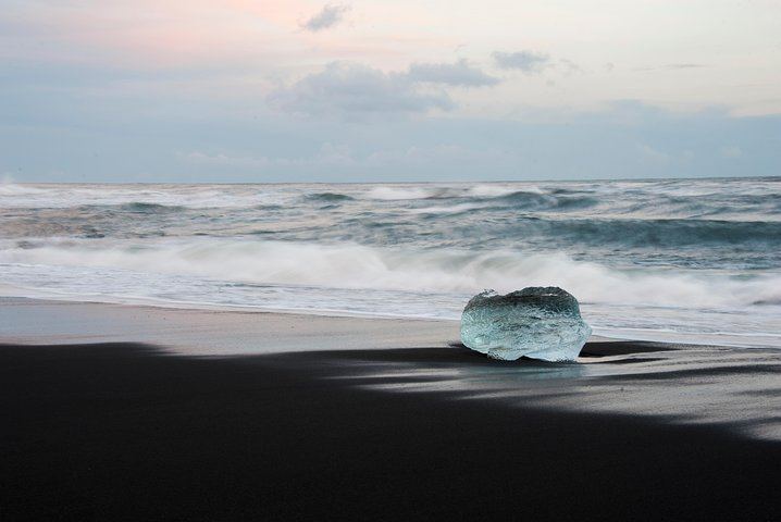 South Coast Day Tour from Reykjavik to Jokulsarlon Lagoon, Diamond Beach and Vik (6/12)