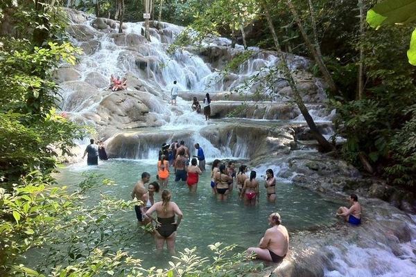 Dunn's River Falls with Falmouth and Columbus Park Stops, Port or Hotel Pickup