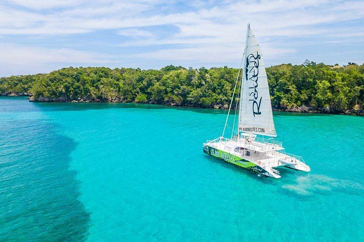 Four-Hour Dunn's River Falls Catamaran Cruise with Live DJ and Open Bar (1/12)