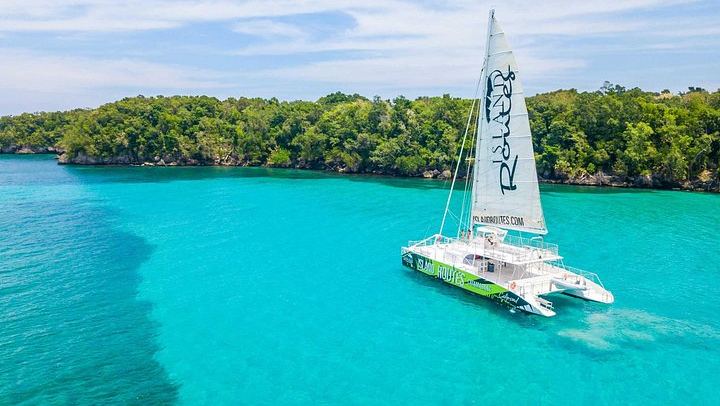 Four-Hour Dunn's River Falls Catamaran Cruise with Live DJ and Open Bar (1/12)