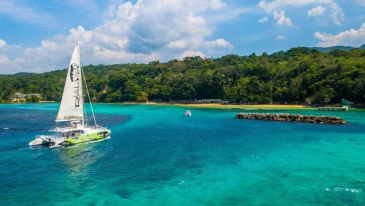 Four-Hour Dunn's River Falls Catamaran Cruise with Live DJ and Open Bar (3/12)
