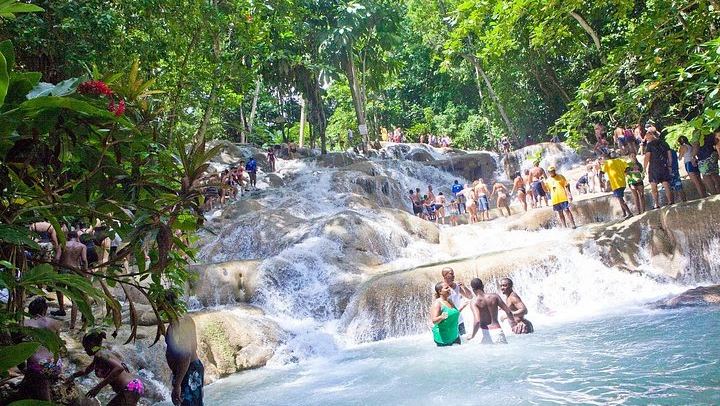 Dunn's River Falls and Blue Hole Trip with Private Transport from Montego Bay (4/5)