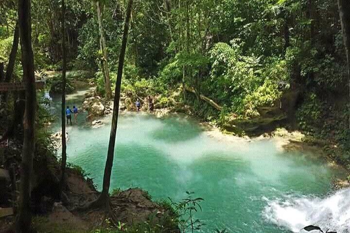 Half-Day Dunn's River Falls and Blue Hole Combo from Ocho Rios and Runaway Bay (1/5)