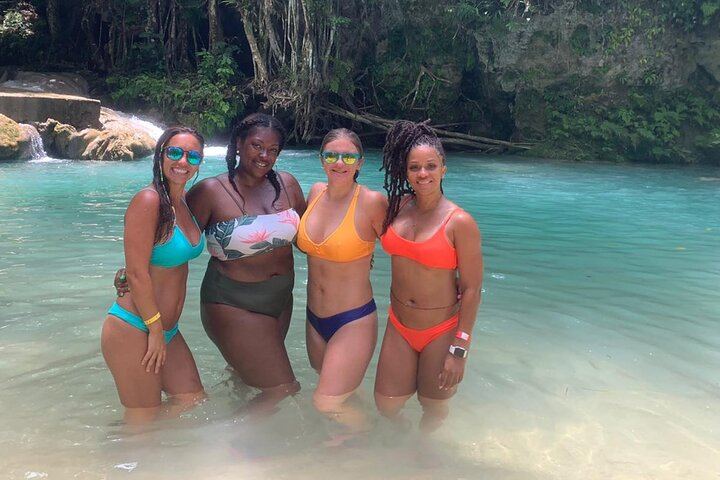 Half-Day Dunn's River Falls and Blue Hole Combo from Ocho Rios and Runaway Bay (2/5)