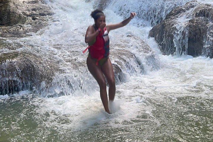 Dunn's River Falls Climb with Ocho Rios Town Shopping and Lunch Stop (5/5)