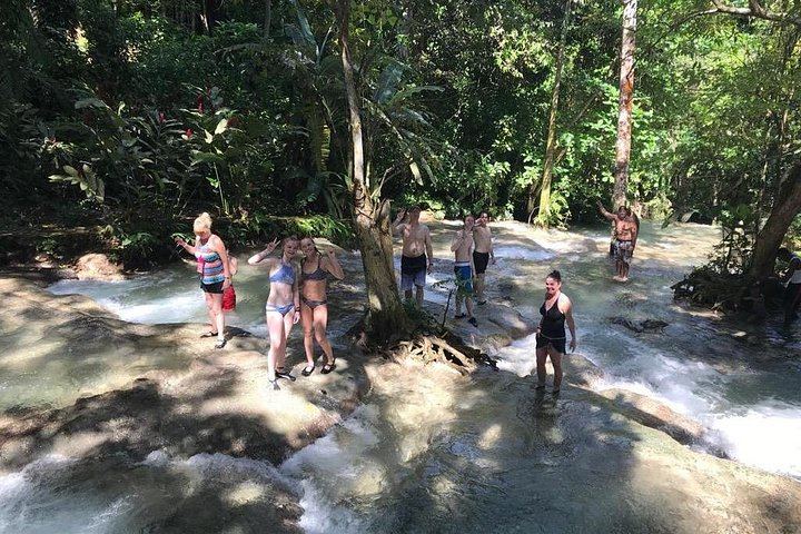 Dunn's River Falls Climb and White River Tubing with Jerk Lunch Stop, Ocho Rios (10/12)