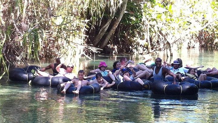 Dunn's River Falls Climb and White River Tubing with Jerk Lunch Stop, Ocho Rios (2/12)