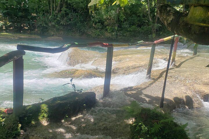 Montego Bay to Dunn's River Falls and Blue Hole with Hotel Pickup and Rose Hall Stop (6/12)