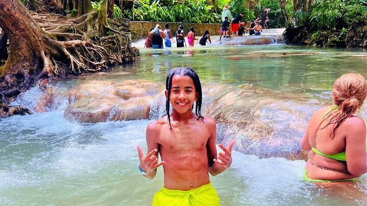 Dunn's River Falls Climb and Horseback Ride into the Sea, Montego Bay Pickup (1/5)