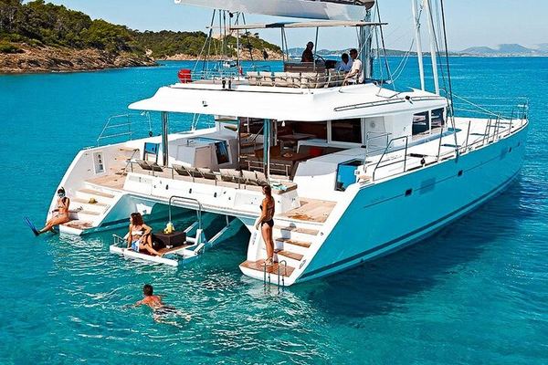 Dunn's River Falls Party Cruise with Reef Snorkeling, Live DJ and Open Bar