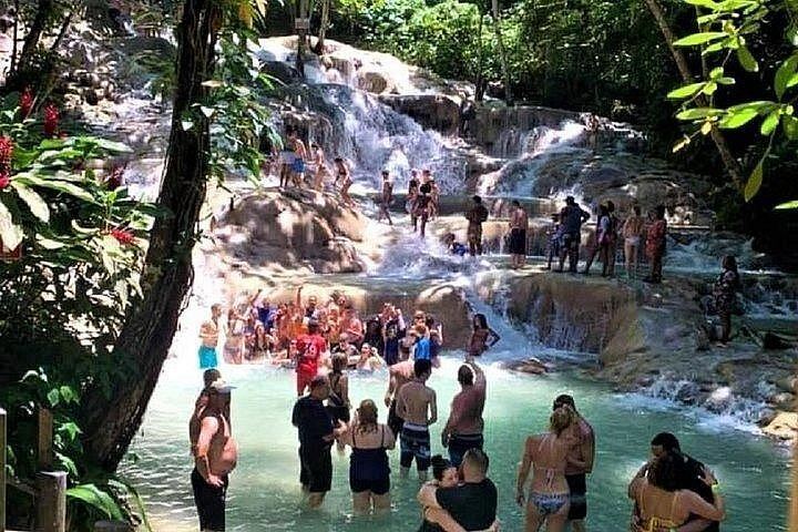 Private Dunn's River Falls Day with Shopping and Lunch Stops, Tour Jamaica Today (8/12)