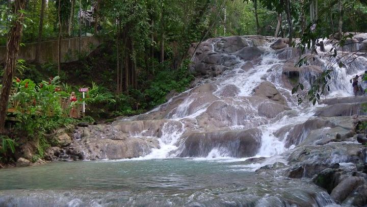 Private Dunn's River Falls Day with Shopping and Lunch Stops, Tour Jamaica Today (4/12)